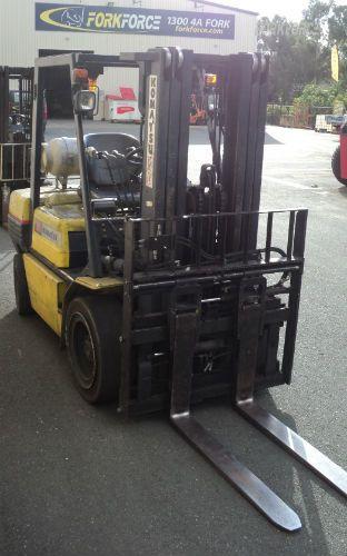 Komatsu FG30-11 3-Ton LPG Forklift