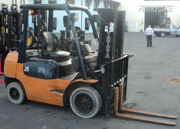 Toyota 2.5-Ton Forklift