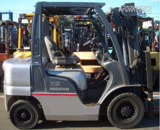 Nissan 2.5-Ton Petrol Forklift