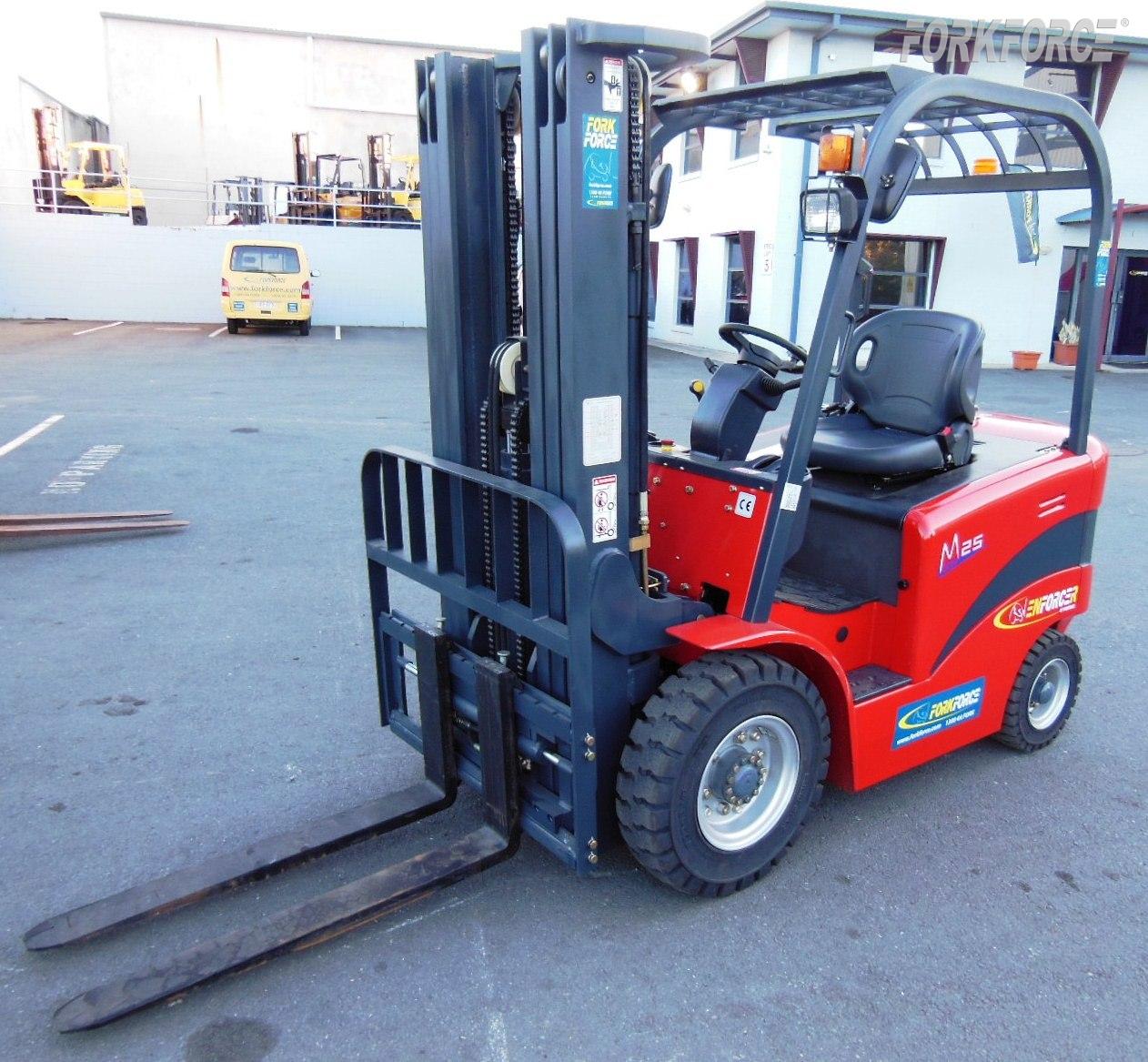 enforcer-2-5t-battery-electric-forklift-fork-force