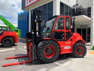 Ausa 5,000Kg 4WD Rough Terrain Diesel Forklift