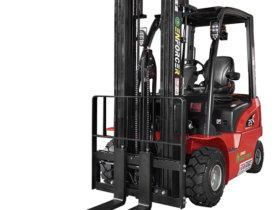 Enforcer 2.5T All Weather Lithium Forklift