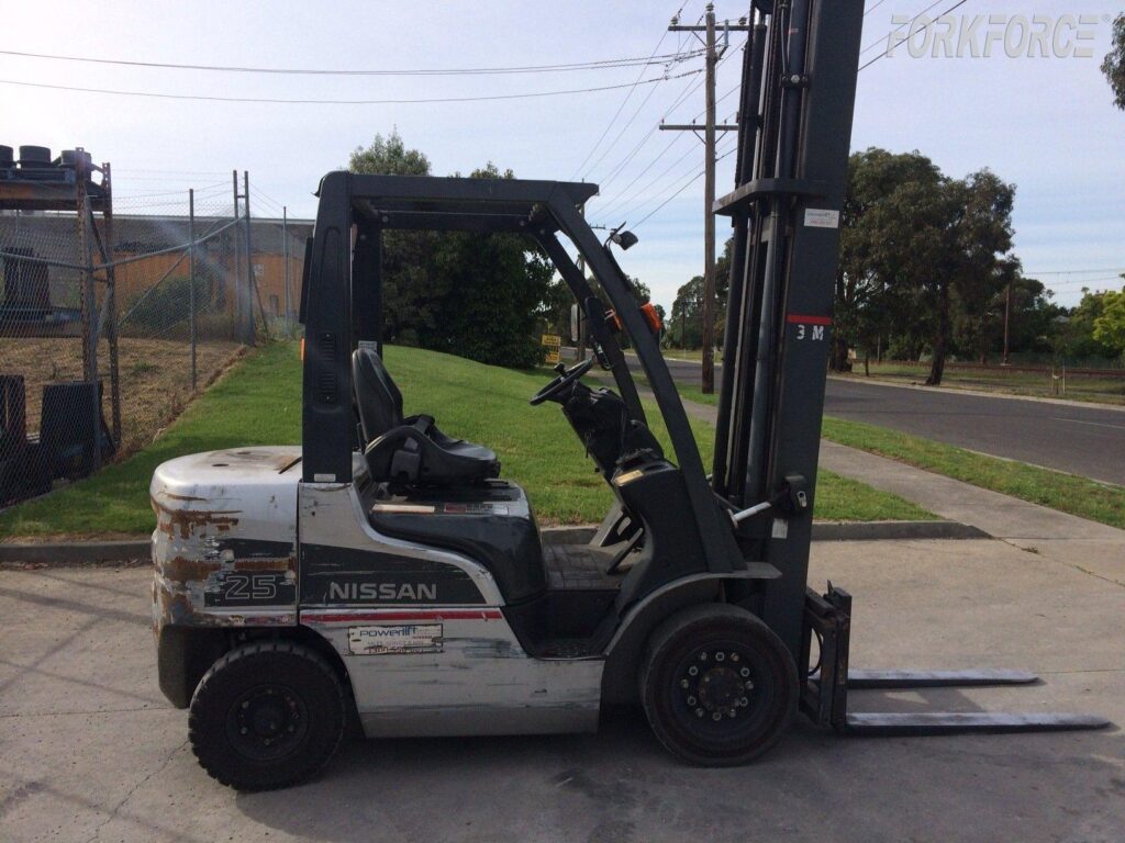 Nissan 2.5T Diesel Forklift