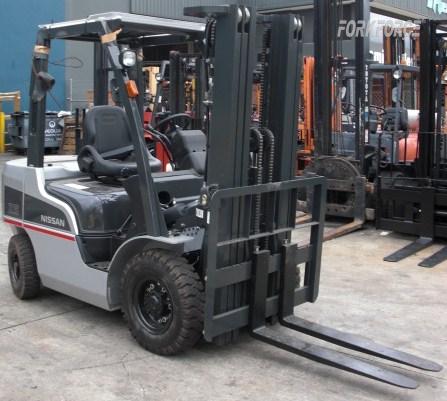 Nissan 2.5T LPG Forklift