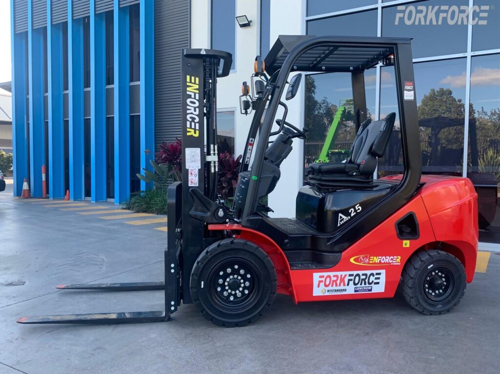 Enforcer 2.5T Diesel Container Mast Forklift