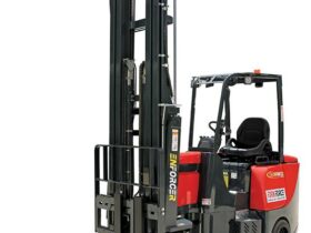 Enforcer 1.5T Battery Electric Articulating Forklift