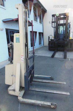 Used Crown 20MT130A 1 Ton Electric Walkie Stacker