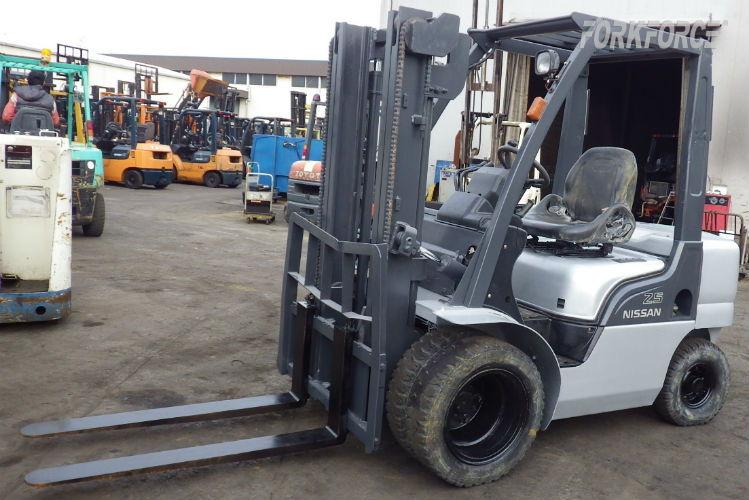 Used Nissan 2.5 Ton Diesel Forklift