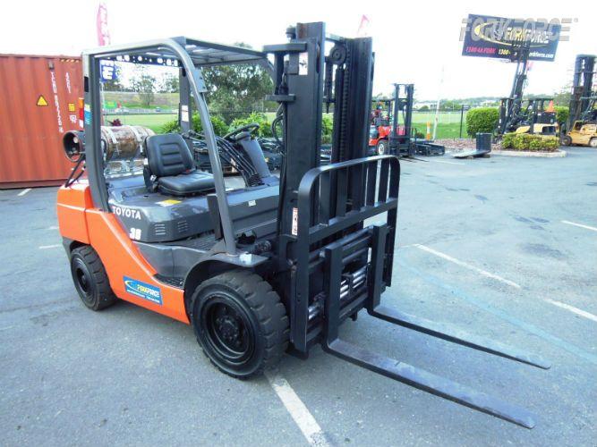 Used Toyota 8FGU30 3-Ton LPG Forklift