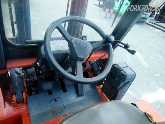 Used Nissan 2.5-Ton Petrol Forklift