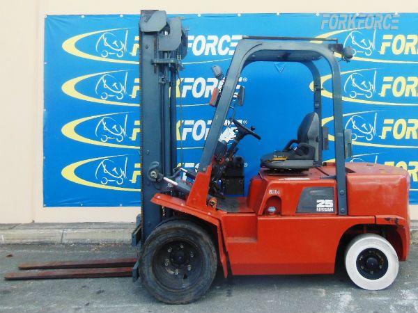 Used Nissan 2.5-Ton Petrol Forklift