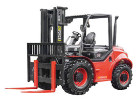 FLDAXF50-08C1XS 5T 4WD Diesel Forklift- Front/Side View