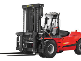 FLDCXT250-08V1US Enforcer 25T Heavy Duty Forklift- Front/Side View