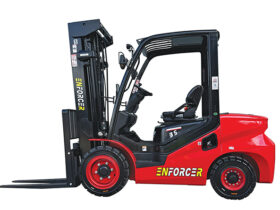 FLDCXT35-08X7RH Enforcer 3.5T High- Performance Diesel Forklift- Side View